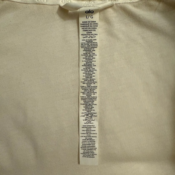 Alo Sherpa Snow Angel Puffer - Picture 5 of 7